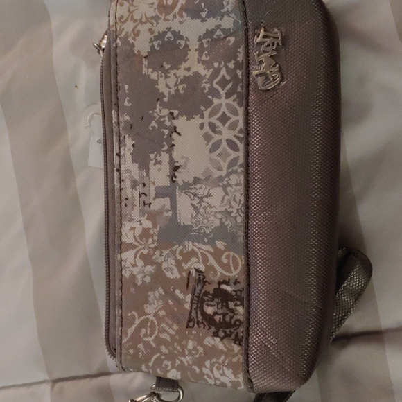 NWOT Wristlet - Picture 1 of 4